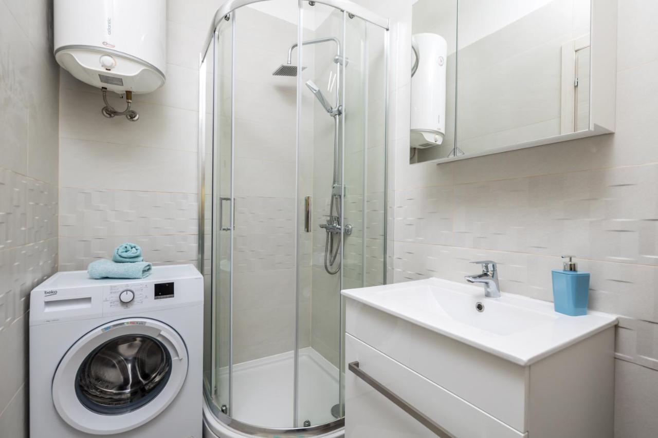 Studio Apartments Fran'S غييكا المظهر الخارجي الصورة