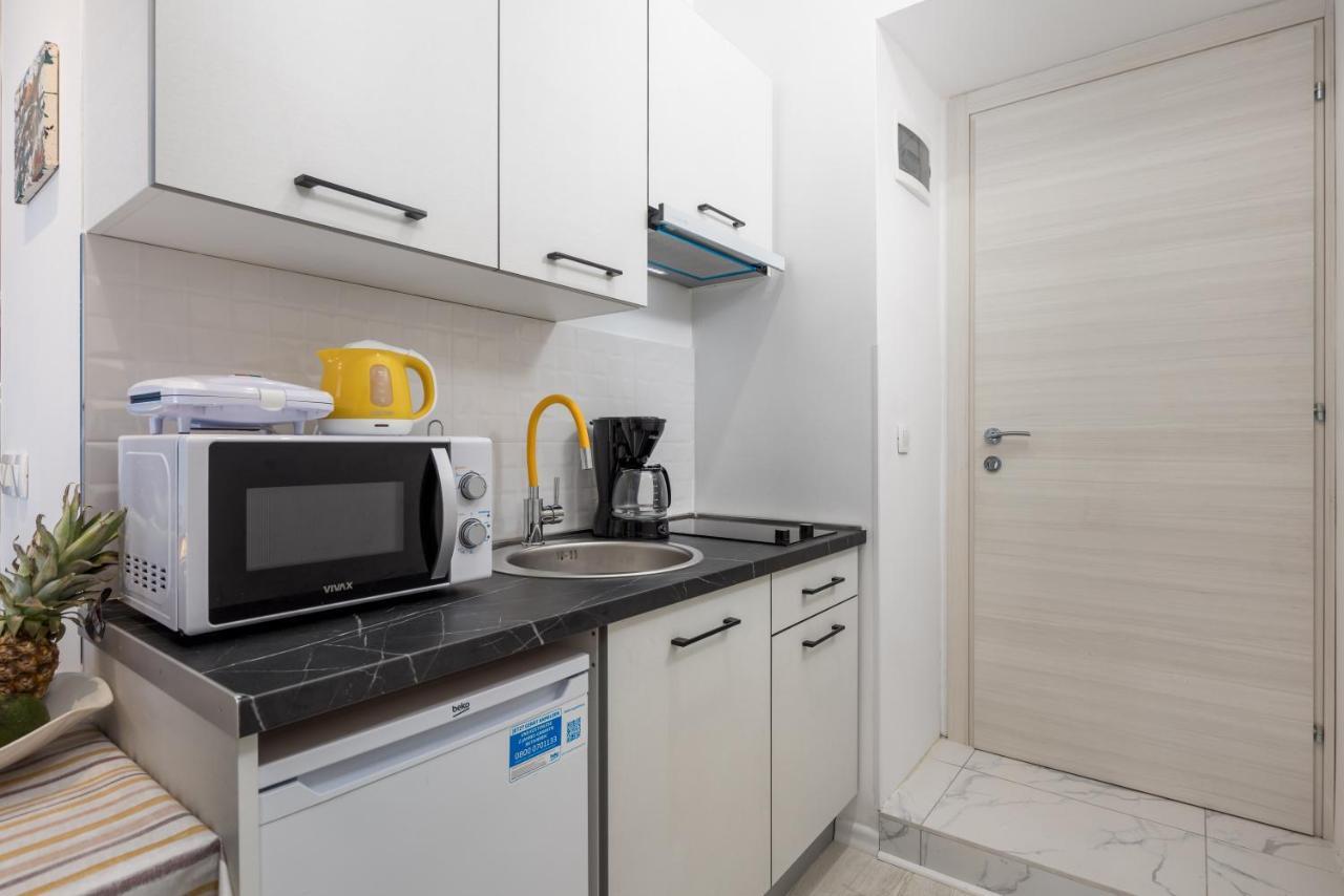 Studio Apartments Fran'S غييكا المظهر الخارجي الصورة