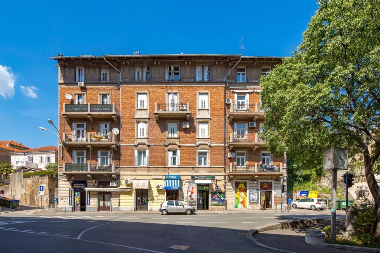 Studio Apartments Fran'S غييكا المظهر الخارجي الصورة