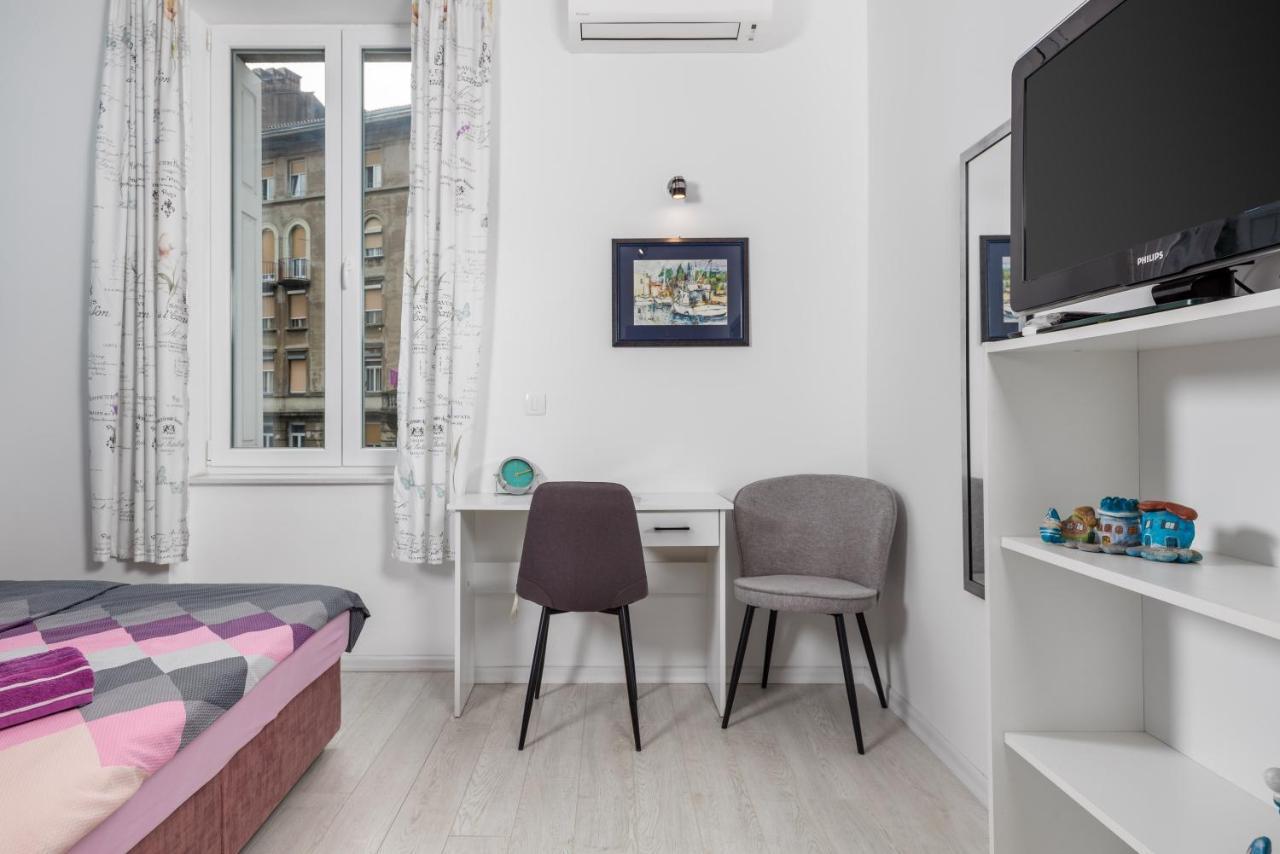 Studio Apartments Fran'S غييكا المظهر الخارجي الصورة
